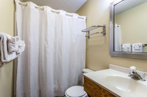 Econo Lodge Ithaca image 16